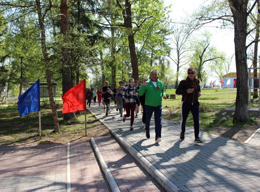 Глава района Алексей Коренчук принял участие в традиционном "Майском забеге"