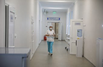 Медики специализированных учреждений Приморья получат краевые соцвыплаты