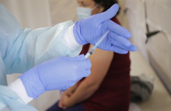 Вакцинация против клещевого энцефалита продолжается в Яковлевском районе