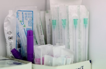 Прививочные пункты COVID-19 в Приморье усилят студентами-медиками