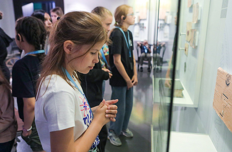 Свыше 1,5 тысячи приморских школьников уже посетили музей-заповедник по «Арсеньевской карте»