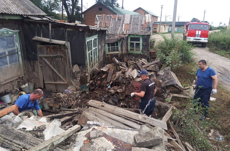 Более пяти тысяч тонн мусора вывезли спасатели с подтопленных территорий в Приморье