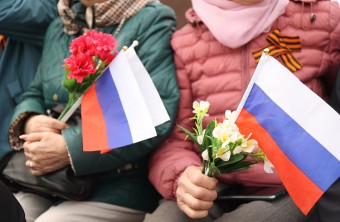 К 9 Мая жителям Приморья напоминают про безопасность в общественных местах.